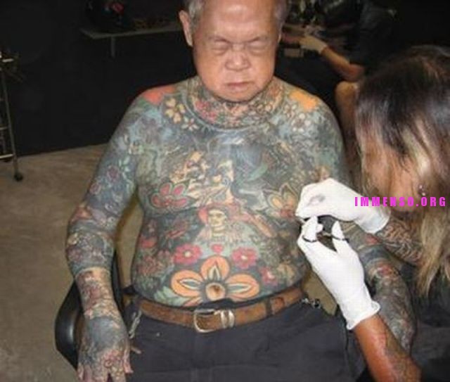 persone-anziane-con-tatuaggi-13